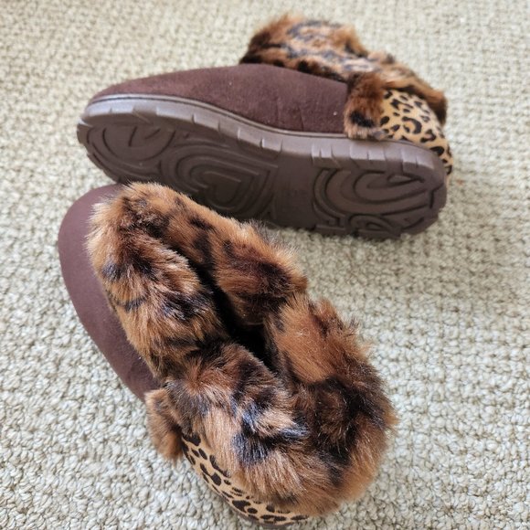 Jessica Simpson Womens Micro-Suede Bootie Slipper - Picture 4 of 5